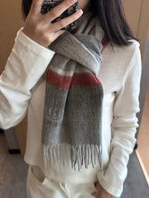 China Replica Gucci Scarf 44usd Only